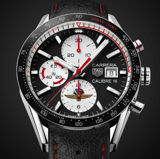 The red elements on the dial make the timepiece more dynamic.