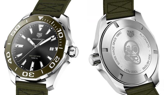The green bezel endows the timepiece with eye-catching appearance.